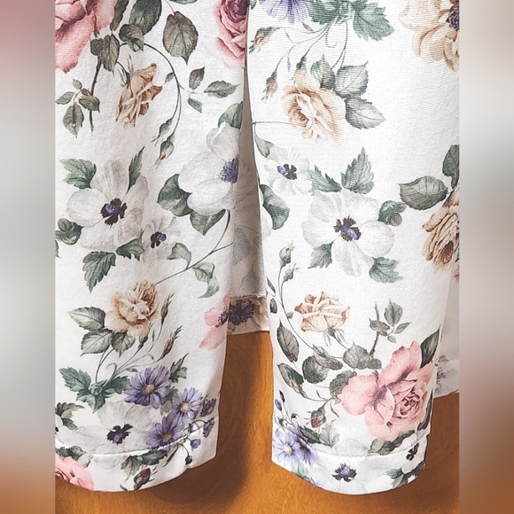 VTG Vanity Fair Button-down Floral Nightgown/Robe Size M - Picture 7 of 8